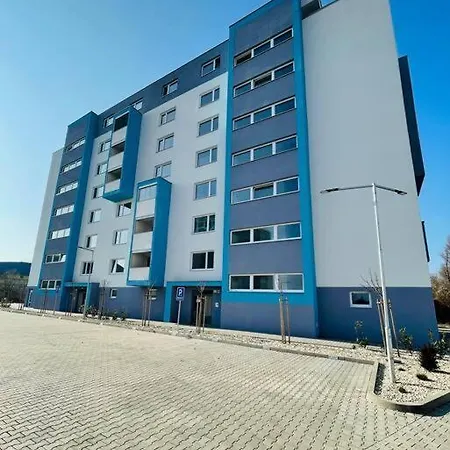 Twins Blízko Centra Apartamento Michalovce