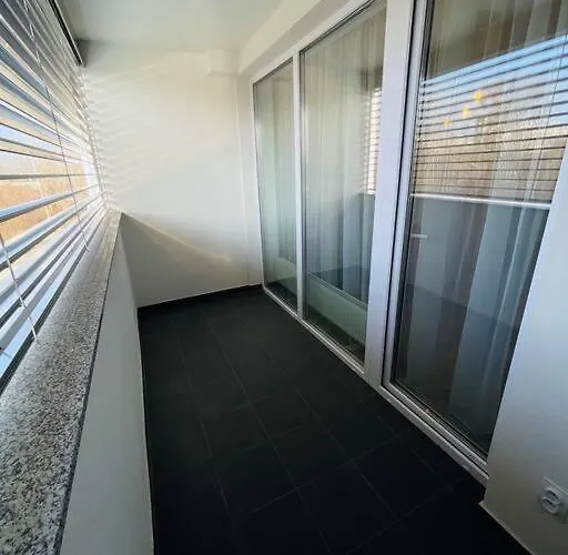 Twins Blízko Centra Appartamento *