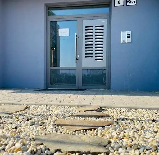 Twins Blizko Centra Appartement Michalovce